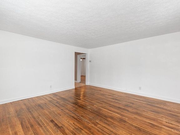5th image of 152 Hudson Ave