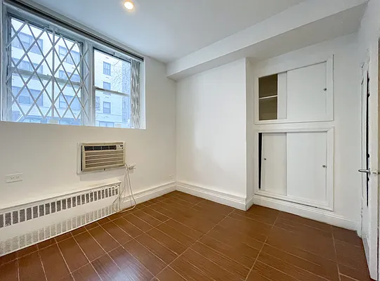 Rented by Kahen Properties | media 5