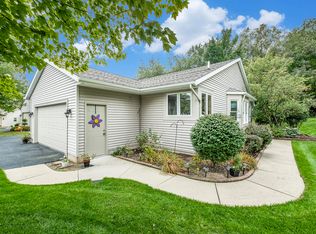 2688 Rolling Ridge Ln NW, Grand Rapids, MI 49534