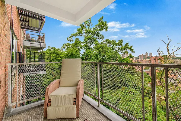 Sold by Douglas Elliman | media 2