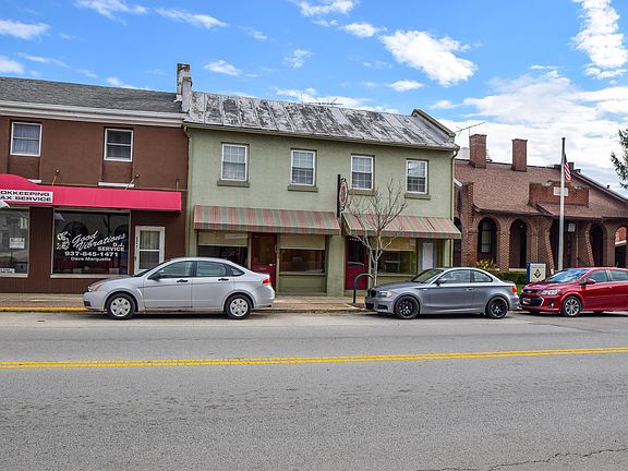3rd image of 104 S Main St