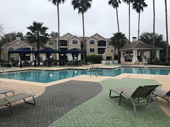 2nd image of 440 Timberwalk Ct APT 923