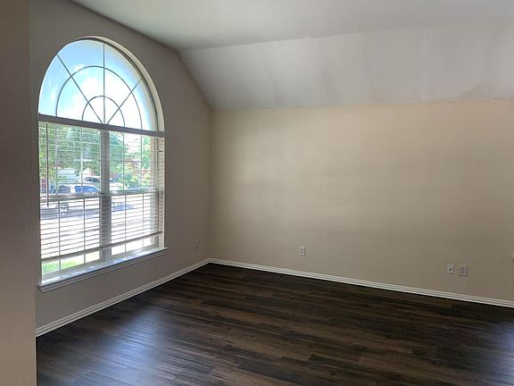 3rd image of 5856 Palomino Dr