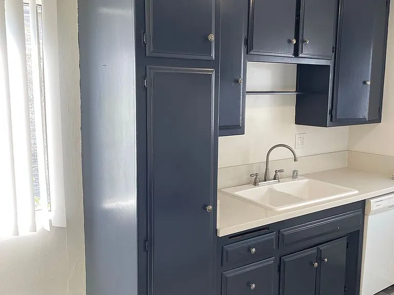 825 S Bedford St — Photo 10