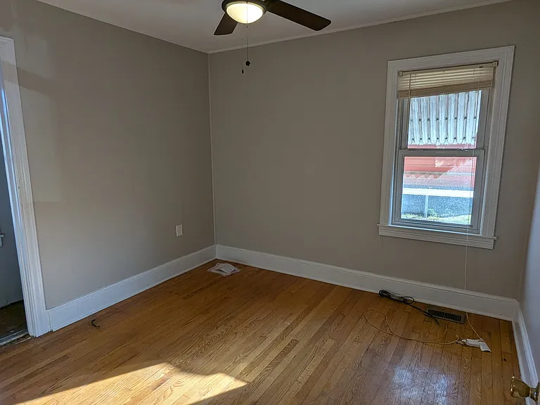 806 Wyatt St — Photo 4