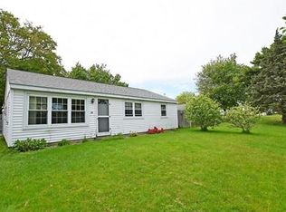 29 Primrose Rd, Bristol, RI 02809