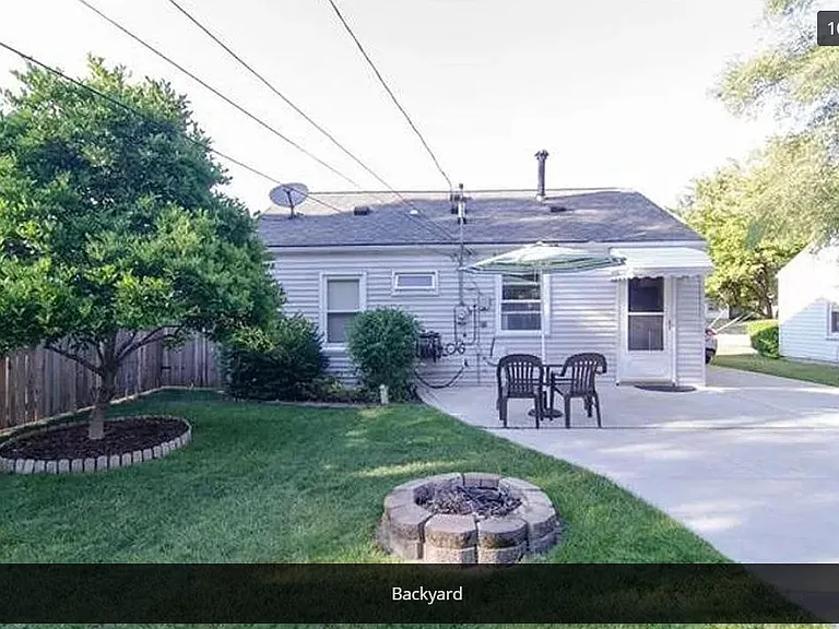 19446 Roscommon St — Photo 10