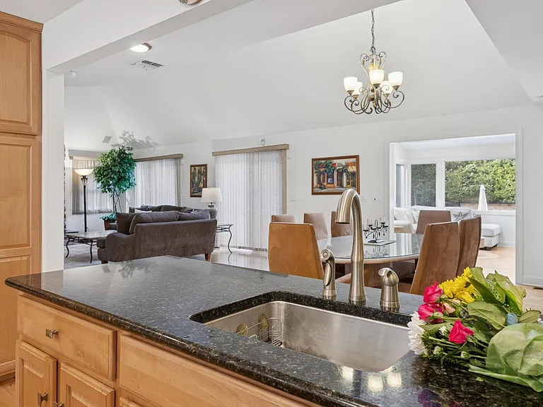 126 Malloy Dr — Photo 11