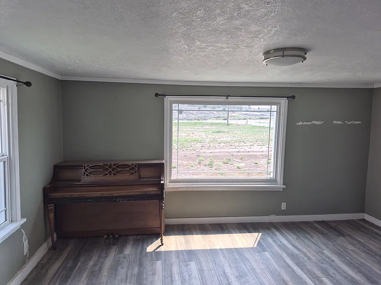 33595 N 8140 E — Photo 3