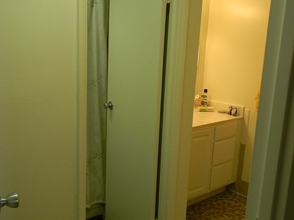 Master Bath w/changing area