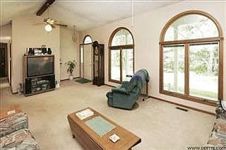 4th image of 9792 Owen Dr