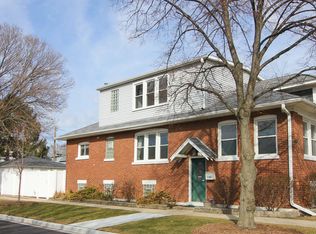 1147 Wesley Ave, Oak Park, IL 60304