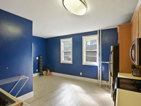1270 Seminary Ave #1, Saint Paul, MN 55104