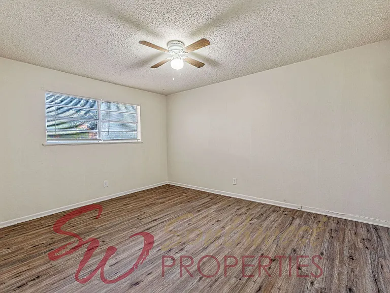 1373 W McNeill St #B — Photo 8