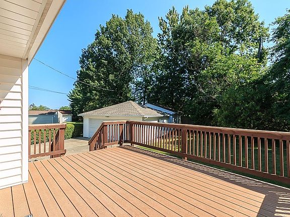 5th image of 2487 Larchmont Ct
