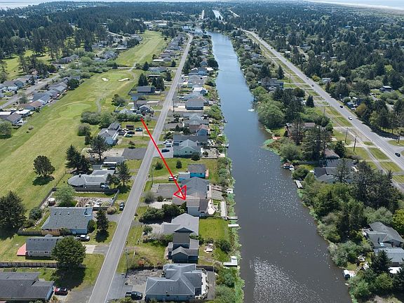4th image of 407 Canal Drive NE