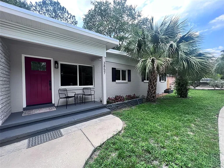3857 W University Ave — Photo 3