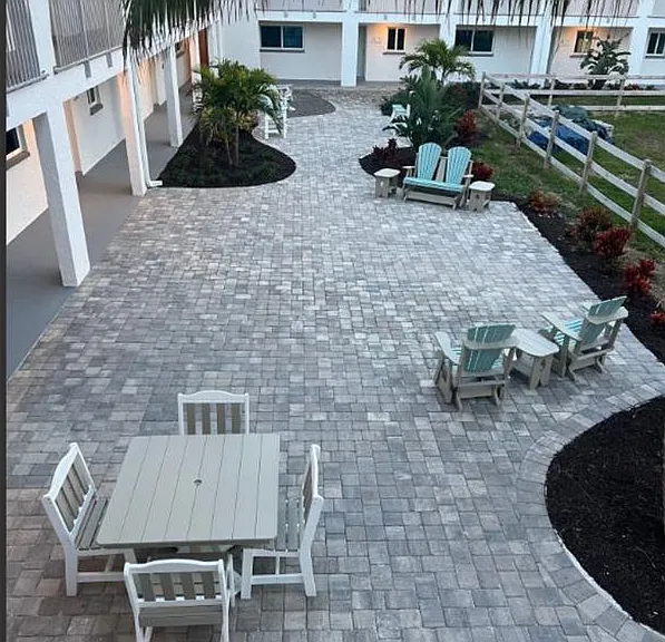 The Wave Beachfront Apartments — Photo 38