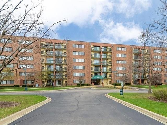 1st image of 1800 Huntington Blvd APT 302