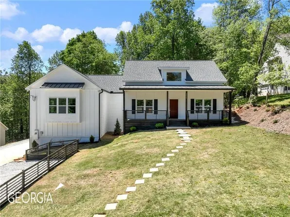 3636 Mitchell Lake Dr, Gainesville, GA 30506