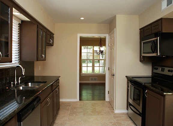 4th image of 6714 Belford Dr
