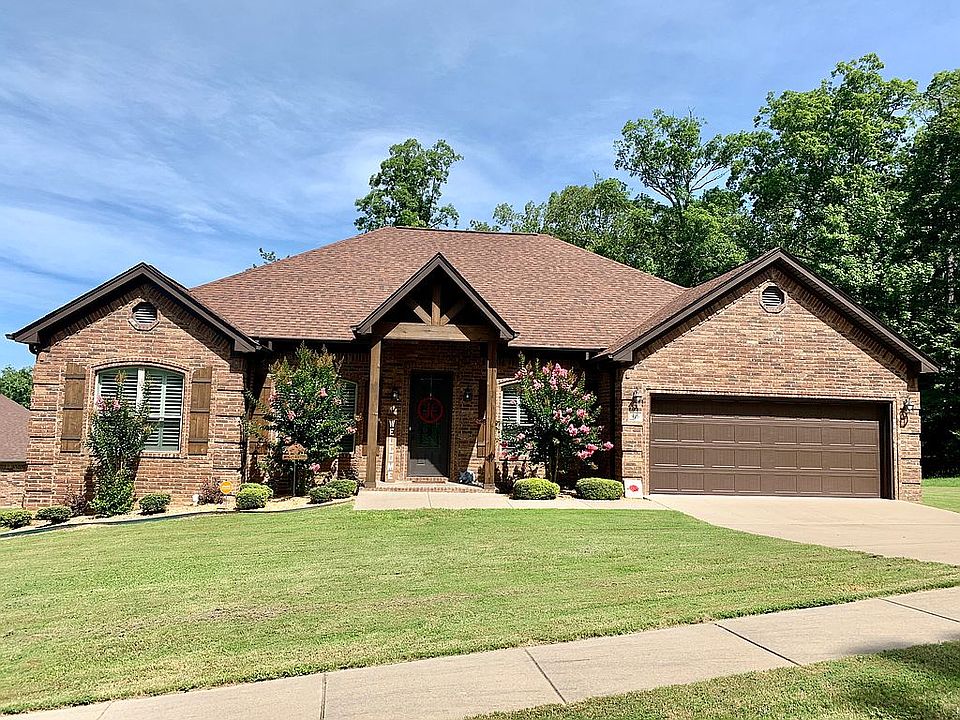1st image of 916 Caddo Dr
