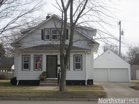2nd image of 213 Main St E
