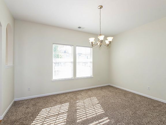 5th image of 4059 Clover Rd NW