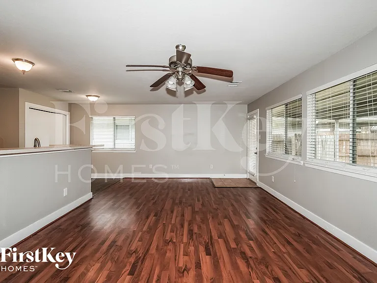 19943 Crested Hill Ln — Photo 4