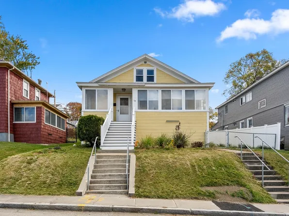 14 Indian Lake Pkwy, Worcester, MA 01605