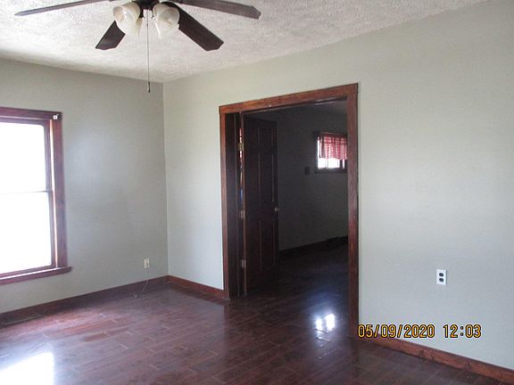 5th image of 528 1st St