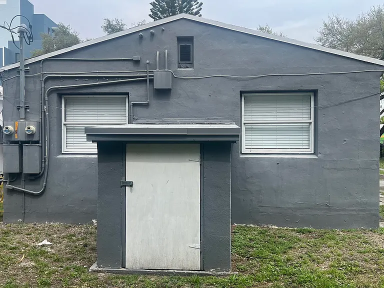 2034 Taylor St — Photo 15
