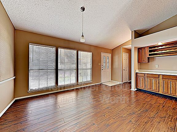 2nd image of 4426 Santa Cruz Ln