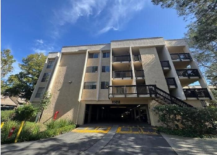 1st image of 1215 Raintree Cir #87