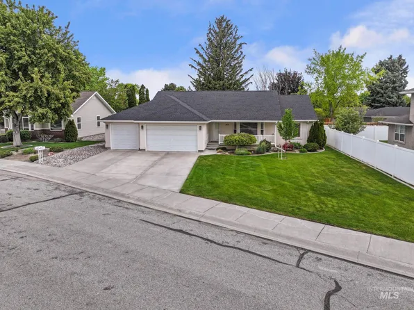 1433 Julie Ln, Twin Falls, ID 83301