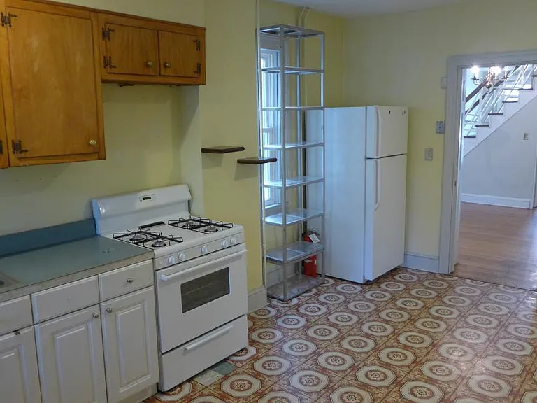 2934 Huntingdon Ave — Photo 12