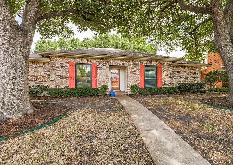 1st image of 418 Doral Pl