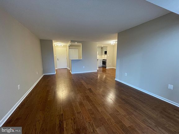 5th image of 200 N Pickett St APT 615