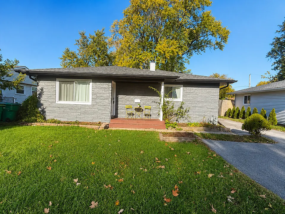 362 Marion Ct