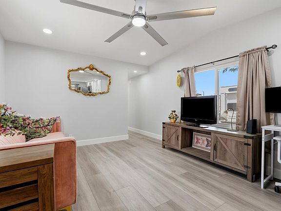 5th image of 12846 Lacey Blvd