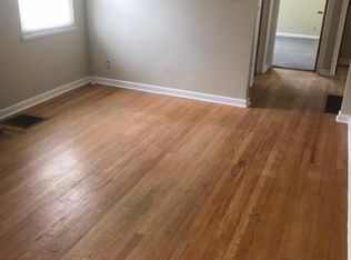 880 Chestershire Rd, Columbus, OH 43204