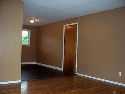 4th image of 847 Pool Ave