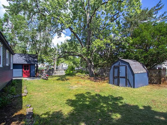 4th image of 127 Gelinas Dr