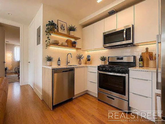 5th image of 109 Winthrop St #4A