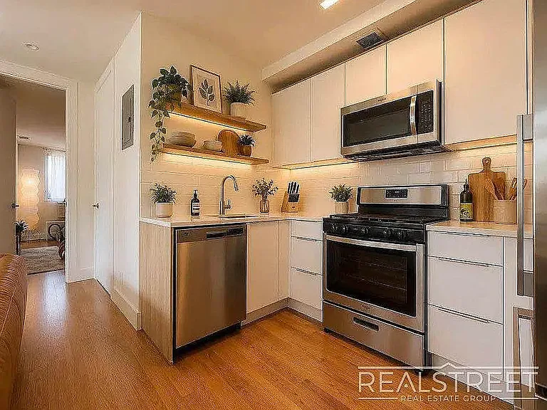 109 Winthrop St #4F — Photo 5