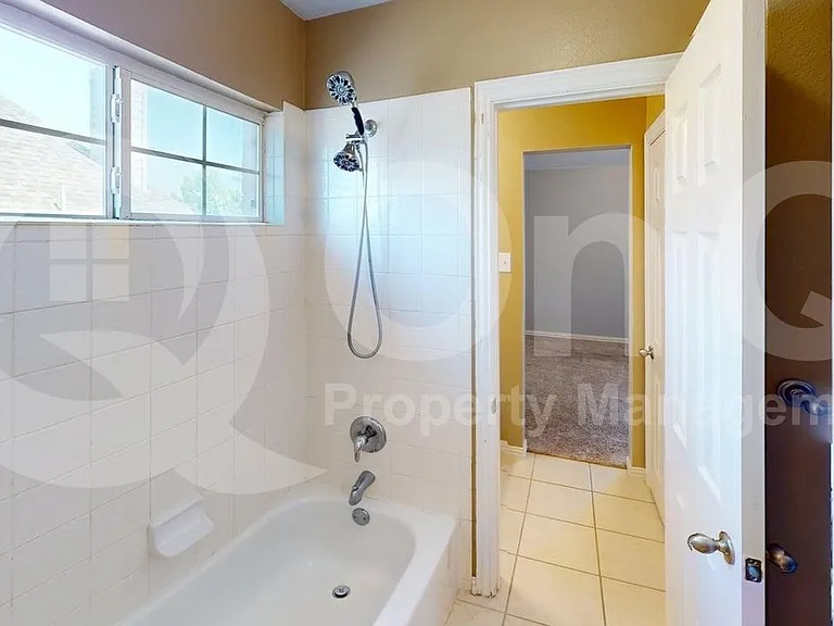 4536 Brenda Dr — Photo 15