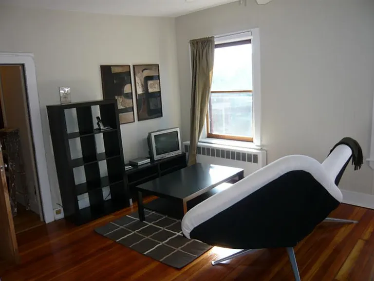435 Hanover St #4 — Photo 7