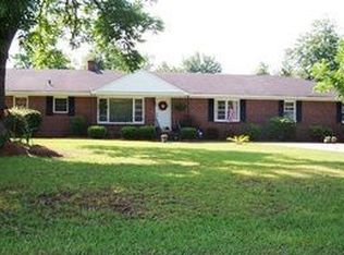 6456 Springfield Rd, Williston, SC 29853
