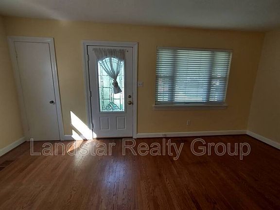 4th image of 3019 Dartmouth Ave