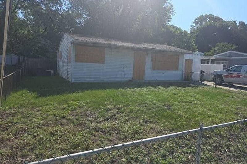 1st image of 657 N Coles Ave